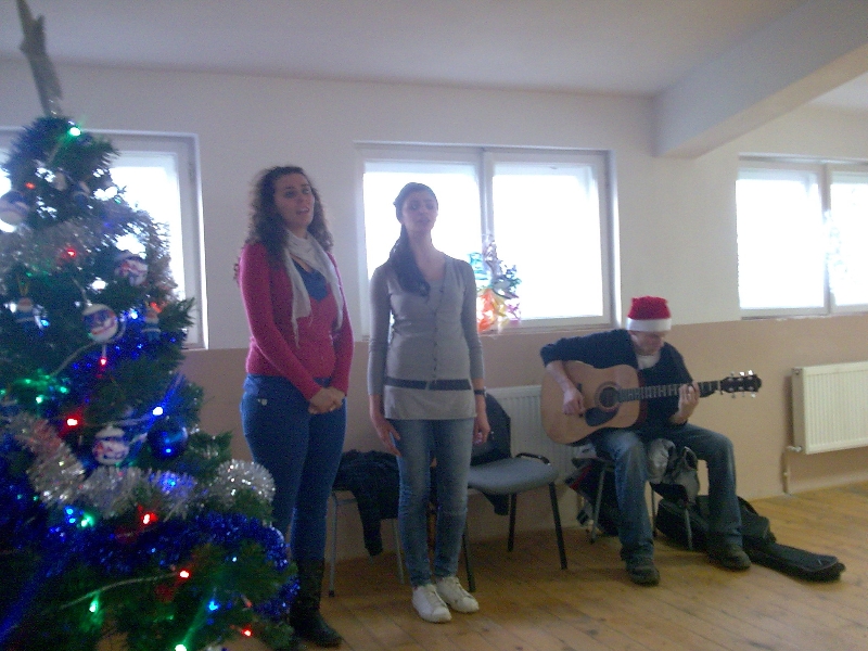 Christmas carols concert for refugees